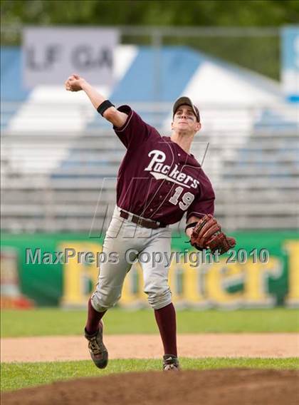 Thumbnail 1 in Hill-Murray vs. South St. Paul (Section 4AAA Playoffs) photogallery.