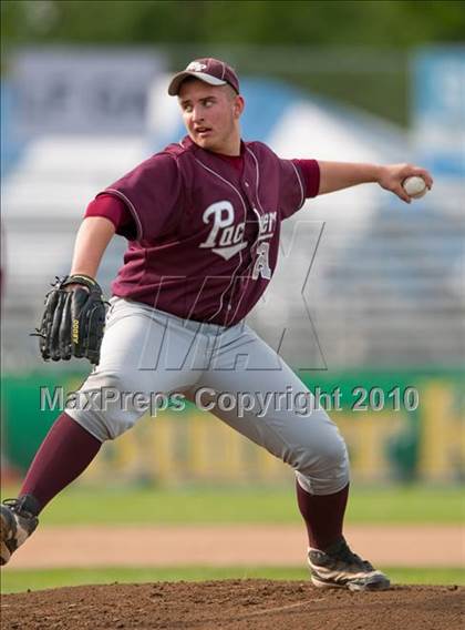 Thumbnail 2 in Hill-Murray vs. South St. Paul (Section 4AAA Playoffs) photogallery.
