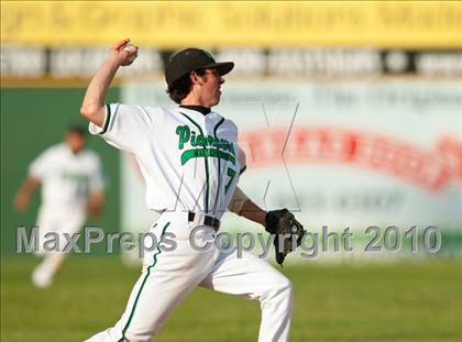 Thumbnail 2 in Hill-Murray vs. South St. Paul (Section 4AAA Playoffs) photogallery.