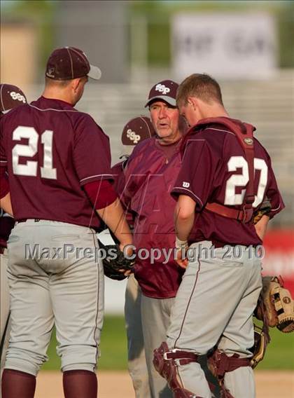 Thumbnail 1 in Hill-Murray vs. South St. Paul (Section 4AAA Playoffs) photogallery.