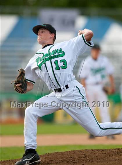 Thumbnail 2 in Hill-Murray vs. South St. Paul (Section 4AAA Playoffs) photogallery.