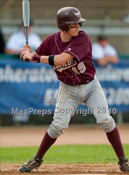 Thumbnail 3 in Hill-Murray vs. South St. Paul (Section 4AAA Playoffs) photogallery.