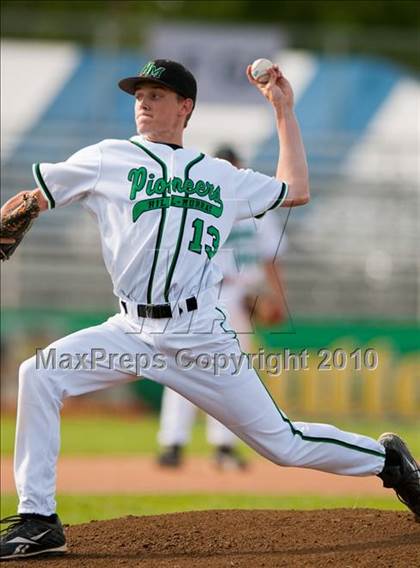 Thumbnail 3 in Hill-Murray vs. South St. Paul (Section 4AAA Playoffs) photogallery.