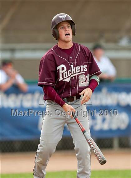 Thumbnail 2 in Hill-Murray vs. South St. Paul (Section 4AAA Playoffs) photogallery.