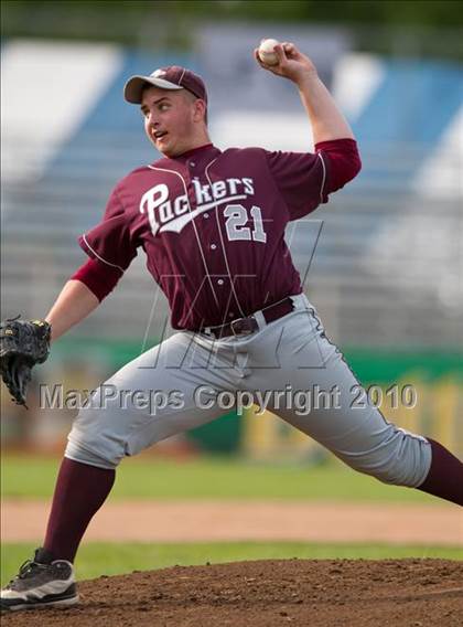 Thumbnail 3 in Hill-Murray vs. South St. Paul (Section 4AAA Playoffs) photogallery.