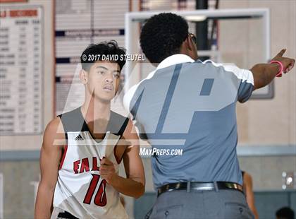 Thumbnail 2 in El Capitan vs. Fairfield (Running with the Pack) photogallery.
