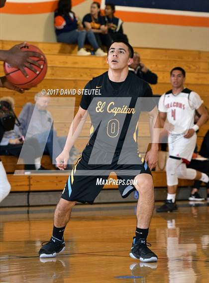 Thumbnail 1 in El Capitan vs. Fairfield (Running with the Pack) photogallery.