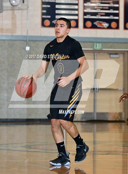 Thumbnail 2 in El Capitan vs. Fairfield (Running with the Pack) photogallery.