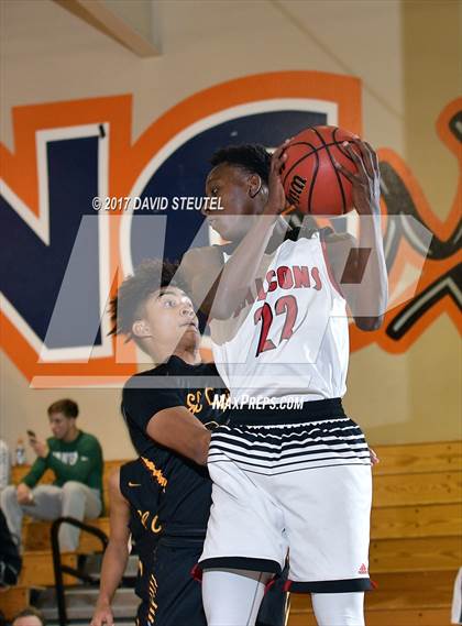 Thumbnail 2 in El Capitan vs. Fairfield (Running with the Pack) photogallery.