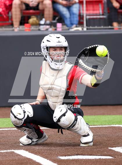 Thumbnail 2 in South Grand Prairie vs. Plano West (UIL 6A Softball Area) photogallery.