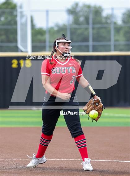 Thumbnail 3 in South Grand Prairie vs. Plano West (UIL 6A Softball Area) photogallery.