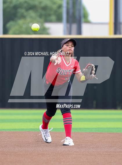Thumbnail 3 in South Grand Prairie vs. Plano West (UIL 6A Softball Area) photogallery.