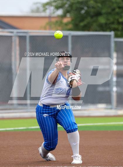 Thumbnail 3 in South Grand Prairie vs. Plano West (UIL 6A Softball Area) photogallery.