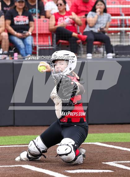 Thumbnail 3 in South Grand Prairie vs. Plano West (UIL 6A Softball Area) photogallery.