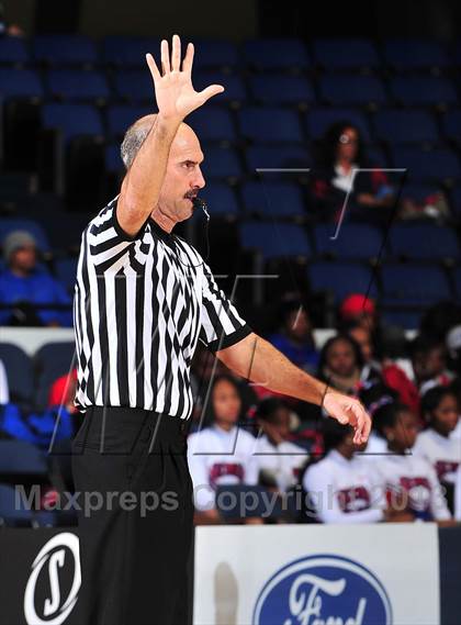 Thumbnail 1 in Serra vs. Windward (CIF SS 4AA Final) photogallery.