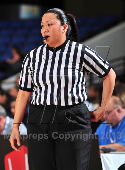 Thumbnail 1 in Serra vs. Windward (CIF SS 4AA Final) photogallery.