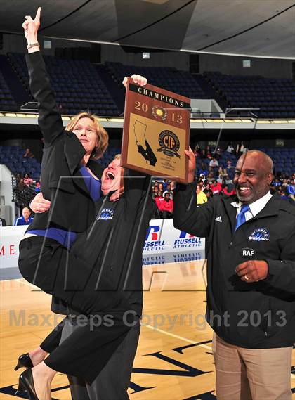 Thumbnail 1 in Serra vs. Windward (CIF SS 4AA Final) photogallery.