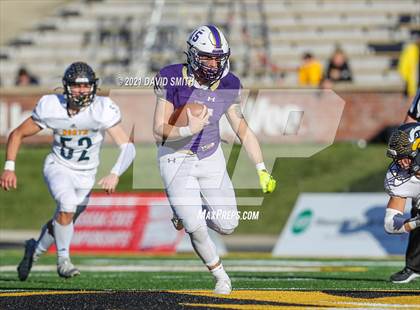 Thumbnail 2 in Christian Brothers vs. Liberty North - MSHSAA Class 6 Show-Me Bowl photogallery.