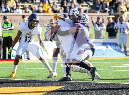 Thumbnail 2 in Christian Brothers vs. Liberty North - MSHSAA Class 6 Show-Me Bowl photogallery.