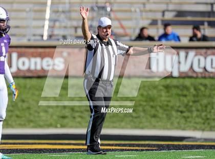 Thumbnail 3 in Christian Brothers vs. Liberty North - MSHSAA Class 6 Show-Me Bowl photogallery.