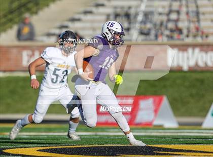 Thumbnail 2 in Christian Brothers vs. Liberty North - MSHSAA Class 6 Show-Me Bowl photogallery.
