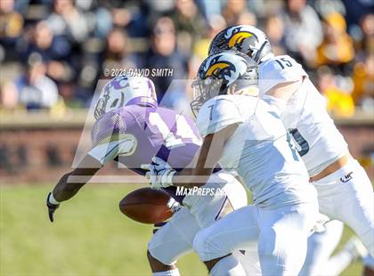 Thumbnail 3 in Christian Brothers vs. Liberty North - MSHSAA Class 6 Show-Me Bowl photogallery.