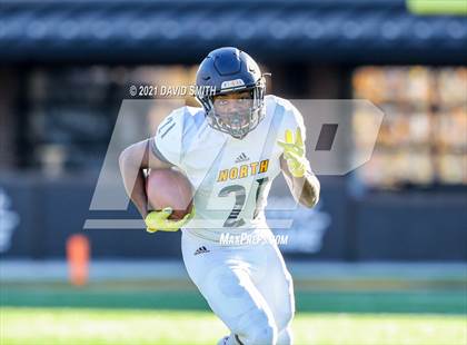 Thumbnail 3 in Christian Brothers vs. Liberty North - MSHSAA Class 6 Show-Me Bowl photogallery.