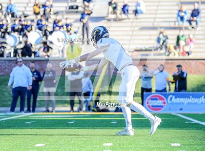 Thumbnail 2 in Christian Brothers vs. Liberty North - MSHSAA Class 6 Show-Me Bowl photogallery.