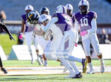 Thumbnail 2 in Christian Brothers vs. Liberty North - MSHSAA Class 6 Show-Me Bowl photogallery.