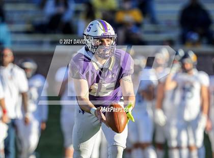 Thumbnail 1 in Christian Brothers vs. Liberty North - MSHSAA Class 6 Show-Me Bowl photogallery.