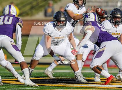 Thumbnail 2 in Christian Brothers vs. Liberty North - MSHSAA Class 6 Show-Me Bowl photogallery.