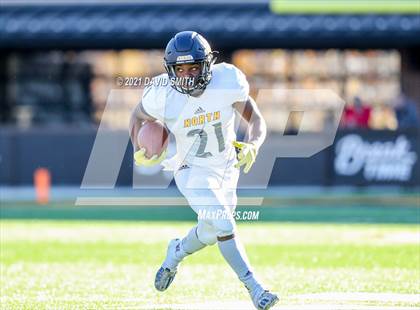 Thumbnail 1 in Christian Brothers vs. Liberty North - MSHSAA Class 6 Show-Me Bowl photogallery.
