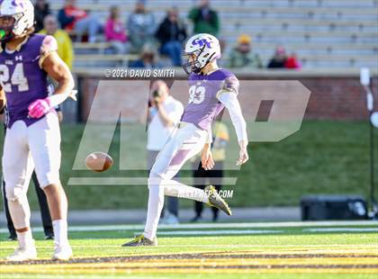 Thumbnail 2 in Christian Brothers vs. Liberty North - MSHSAA Class 6 Show-Me Bowl photogallery.