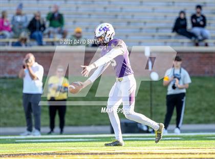 Thumbnail 3 in Christian Brothers vs. Liberty North - MSHSAA Class 6 Show-Me Bowl photogallery.