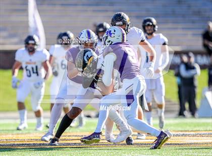 Thumbnail 2 in Christian Brothers vs. Liberty North - MSHSAA Class 6 Show-Me Bowl photogallery.