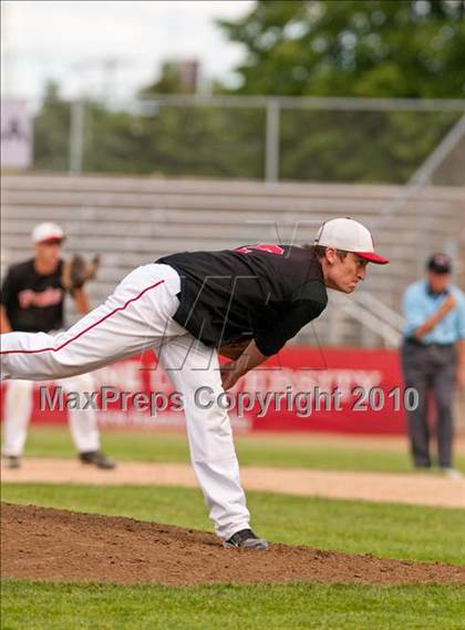 Thumbnail 1 in Stillwater vs. Cretin-Derham Hall (Section 4AAA Playoffs) photogallery.