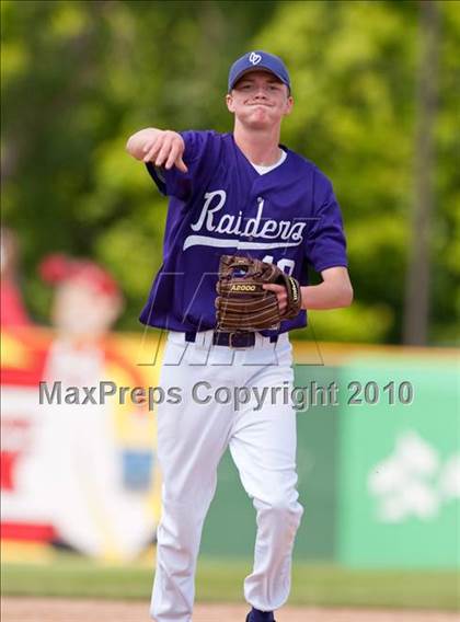 Thumbnail 1 in Stillwater vs. Cretin-Derham Hall (Section 4AAA Playoffs) photogallery.