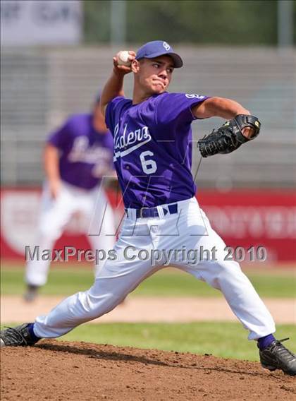 Thumbnail 2 in Stillwater vs. Cretin-Derham Hall (Section 4AAA Playoffs) photogallery.