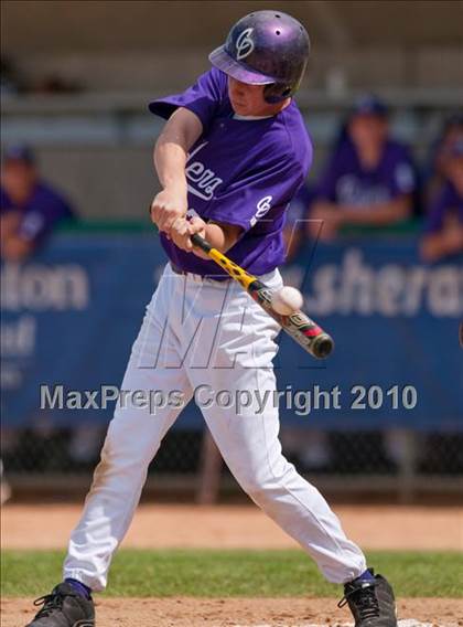 Thumbnail 1 in Stillwater vs. Cretin-Derham Hall (Section 4AAA Playoffs) photogallery.