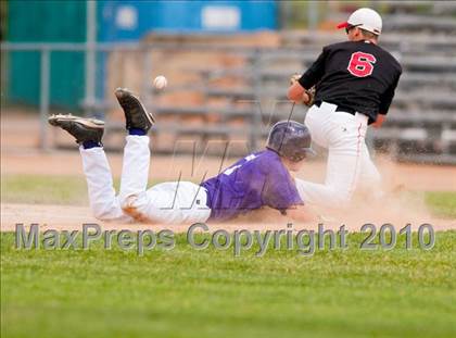Thumbnail 3 in Stillwater vs. Cretin-Derham Hall (Section 4AAA Playoffs) photogallery.