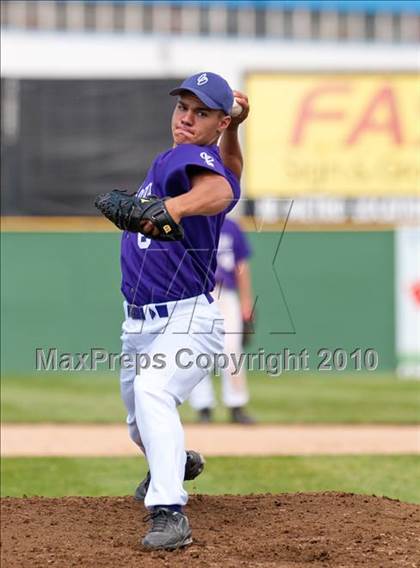Thumbnail 3 in Stillwater vs. Cretin-Derham Hall (Section 4AAA Playoffs) photogallery.