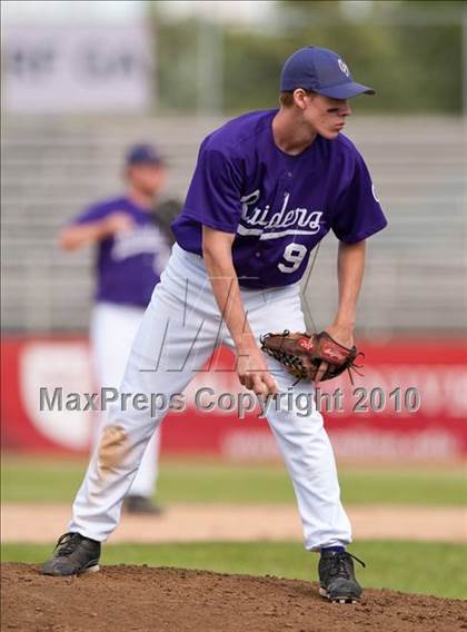 Thumbnail 2 in Stillwater vs. Cretin-Derham Hall (Section 4AAA Playoffs) photogallery.
