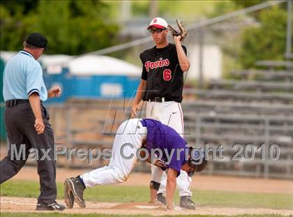Thumbnail 1 in Stillwater vs. Cretin-Derham Hall (Section 4AAA Playoffs) photogallery.
