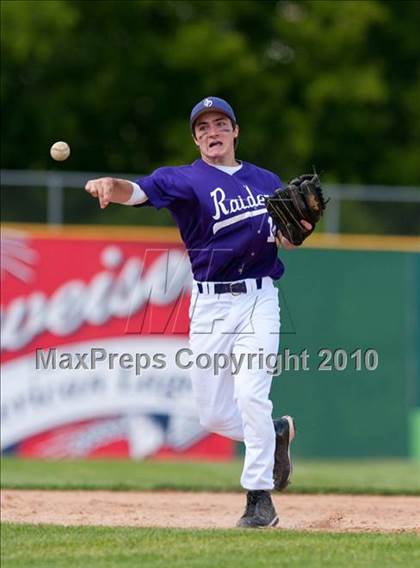 Thumbnail 1 in Stillwater vs. Cretin-Derham Hall (Section 4AAA Playoffs) photogallery.