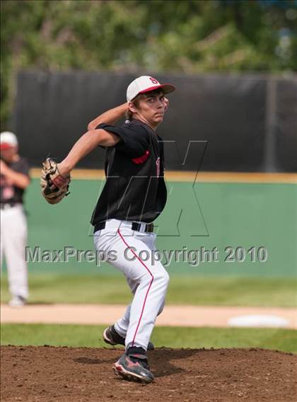 Thumbnail 3 in Stillwater vs. Cretin-Derham Hall (Section 4AAA Playoffs) photogallery.