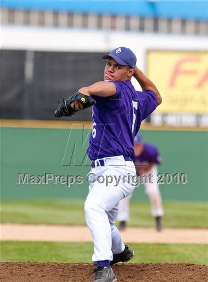Thumbnail 2 in Stillwater vs. Cretin-Derham Hall (Section 4AAA Playoffs) photogallery.