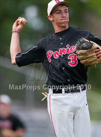 Thumbnail 2 in Stillwater vs. Cretin-Derham Hall (Section 4AAA Playoffs) photogallery.