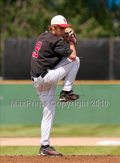 Thumbnail 2 in Stillwater vs. Cretin-Derham Hall (Section 4AAA Playoffs) photogallery.