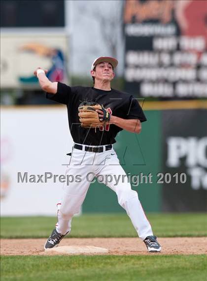 Thumbnail 3 in Stillwater vs. Cretin-Derham Hall (Section 4AAA Playoffs) photogallery.