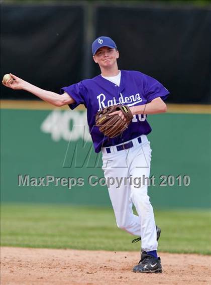 Thumbnail 3 in Stillwater vs. Cretin-Derham Hall (Section 4AAA Playoffs) photogallery.